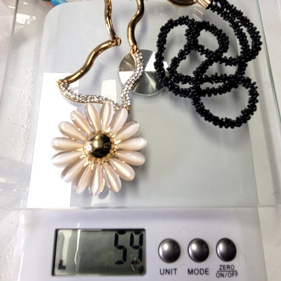 Flower Pendant Statement Necklace - Picture 12 of 12